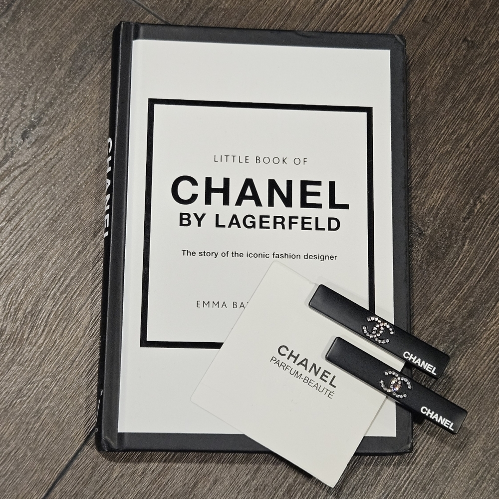 CHANEL Black and White Book with Branded Hair Clips